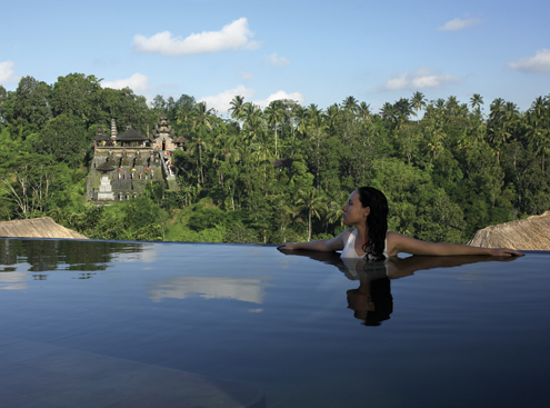 Relaxing at Bali's Ubud Hanging Gardens Resort